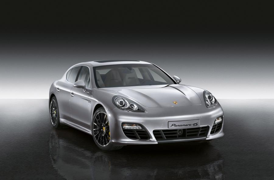  Porsche Panamera 4S Sport Design 2011 года  (фото 1 из 3)